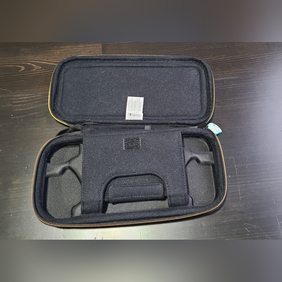 Animal Crossing Nintendo Switch case - Picture 2 of 2